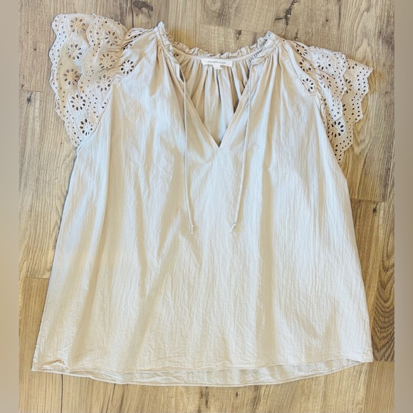 grade & gather Tops - Grade & Gather Cream Eyelet Flutter Sleeve Blouse – 100% Cotton – Size Large